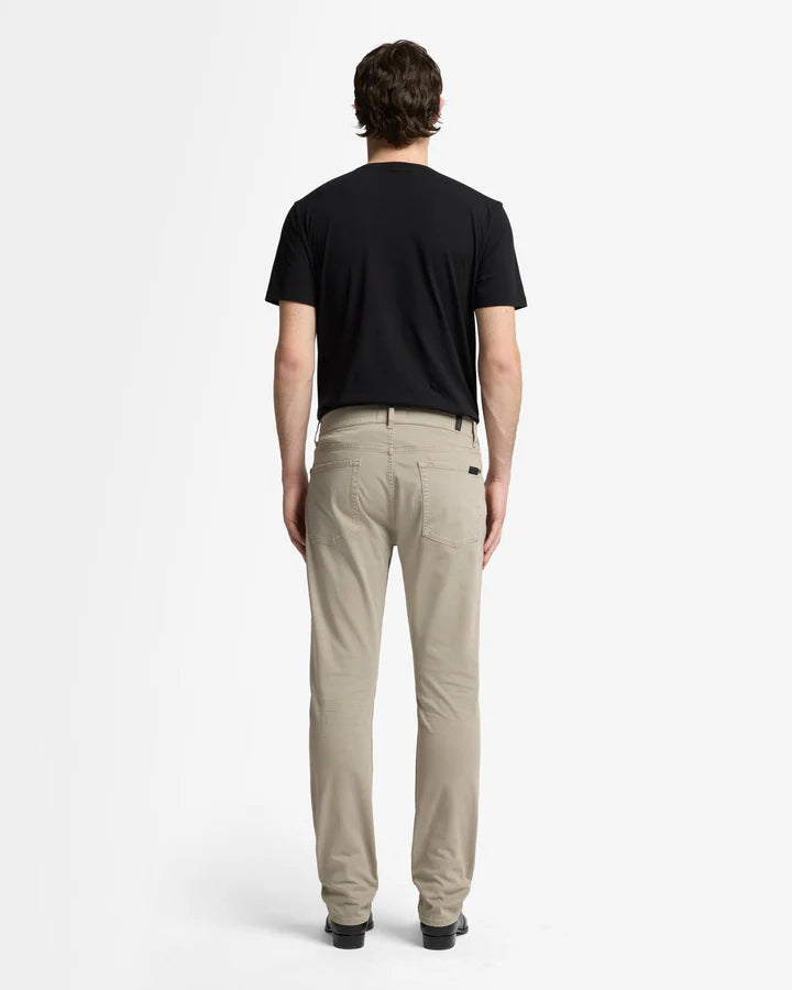 Luxe Performance Sateen The Straight Jean