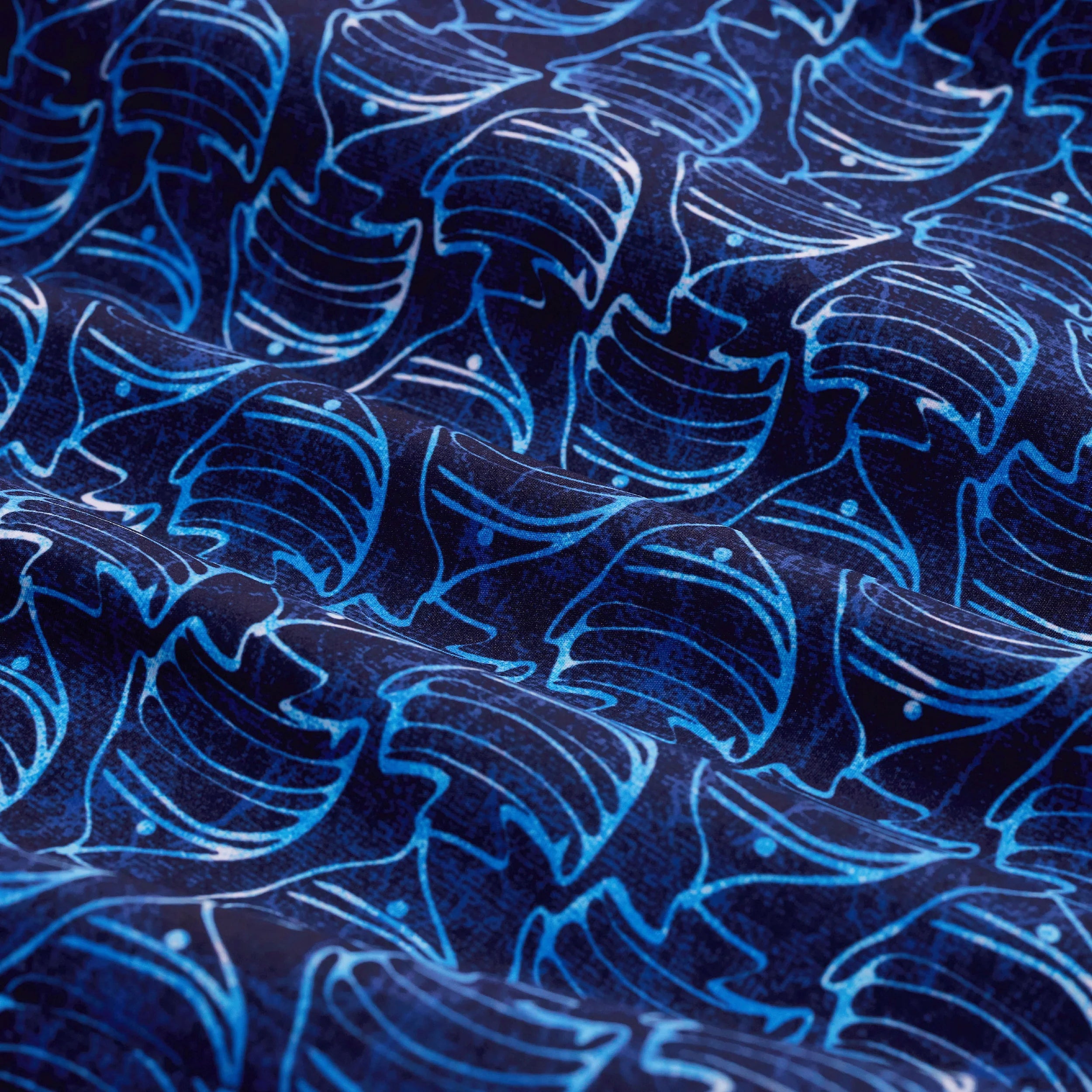 Kai Mid-Length Angelfish Swim Trunks (JXM128M30)